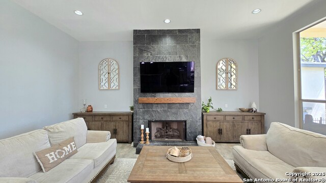 Listing photo id 25 for 37 Stratton