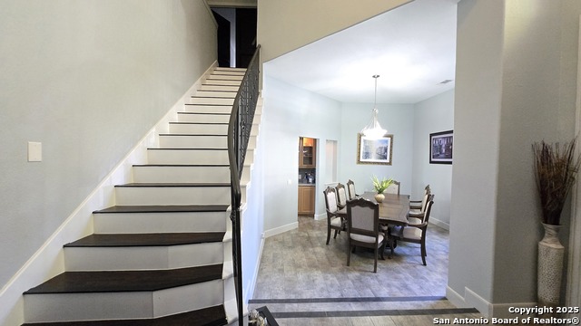 Listing photo id 5 for 37 Stratton