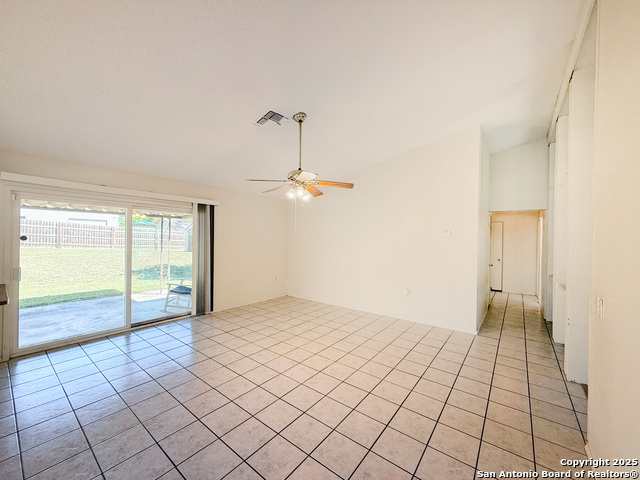 Image 10 of 33 For 7401 Oak Marsh
