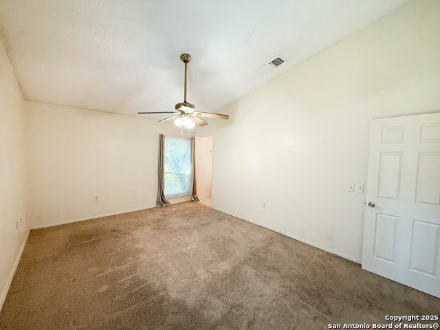 Image 21 of 33 For 7401 Oak Marsh