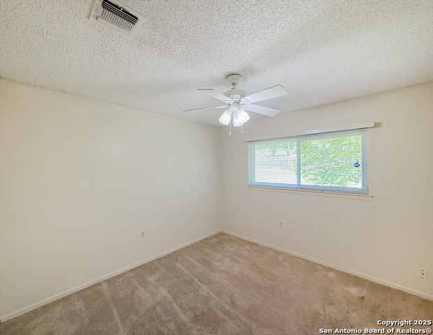 Image 26 of 33 For 7401 Oak Marsh