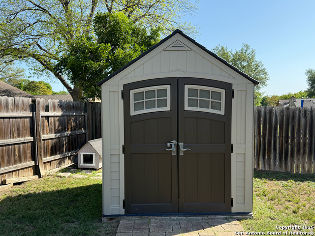 Image 33 of 33 For 7401 Oak Marsh