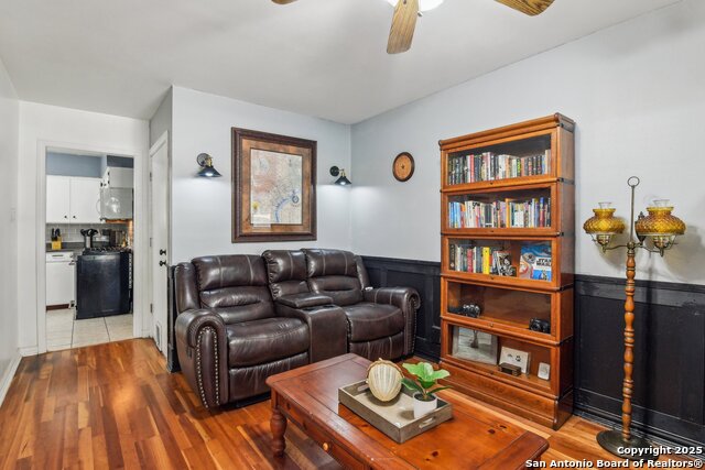 Listing photo id 9 for 270 Goodhue Ave