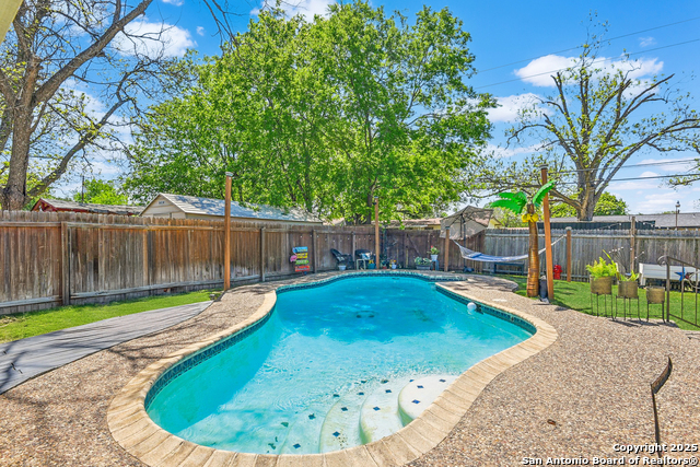 Listing photo id 0 for 270 Goodhue Ave