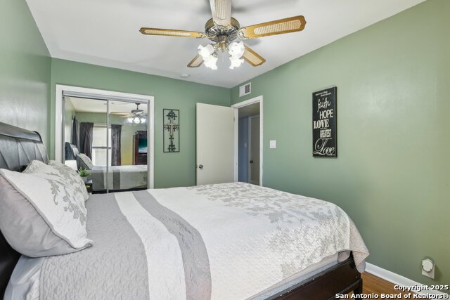 Listing photo id 22 for 270 Goodhue Ave