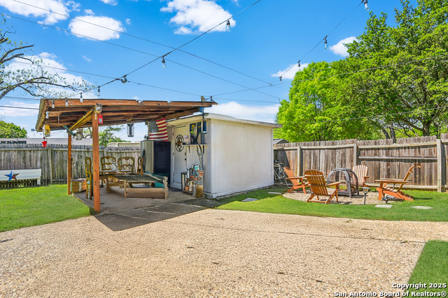 Listing photo id 27 for 270 Goodhue Ave