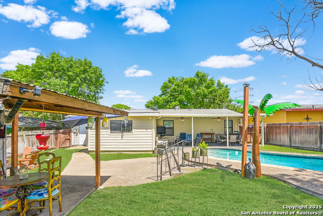 Listing photo id 30 for 270 Goodhue Ave