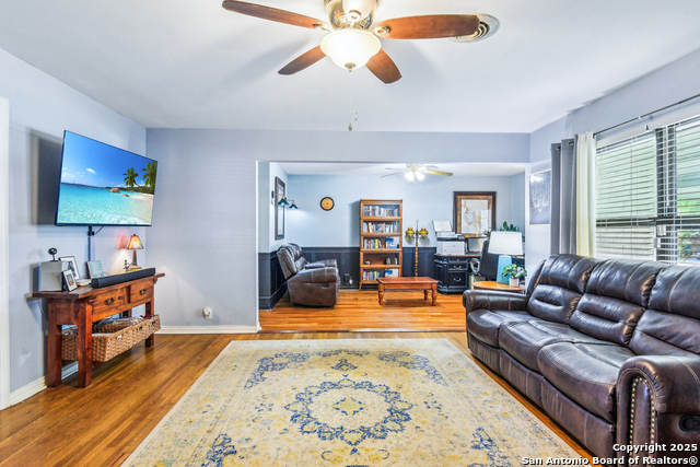 Listing photo id 2 for 270 Goodhue Ave
