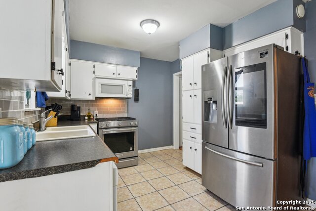 Listing photo id 4 for 270 Goodhue Ave