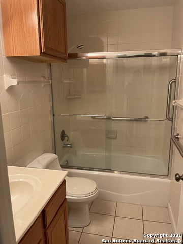 Image 19 of 31 For 9018 Woburn St