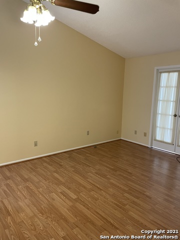 Image 20 of 31 For 9018 Woburn St