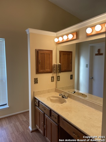 Image 22 of 31 For 9018 Woburn St