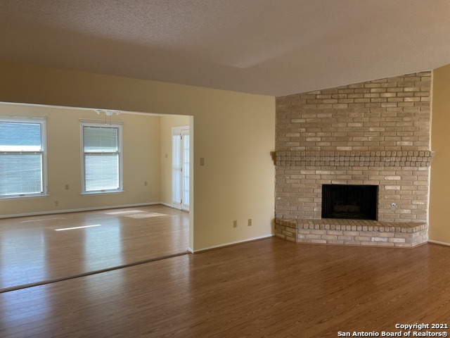 Image 25 of 31 For 9018 Woburn St