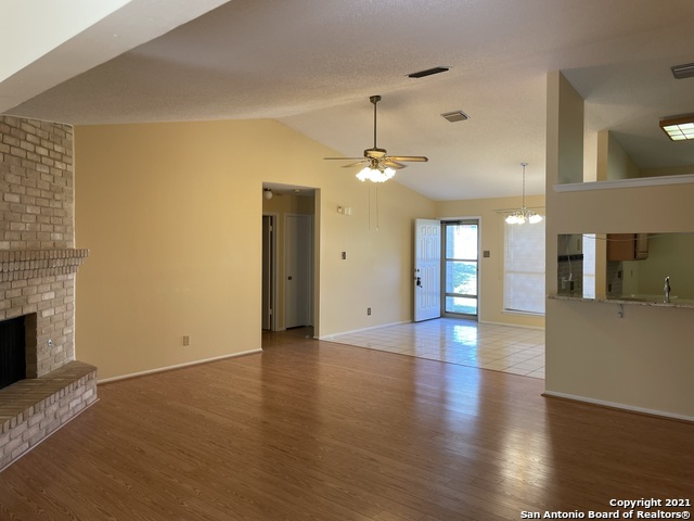 Image 29 of 31 For 9018 Woburn St