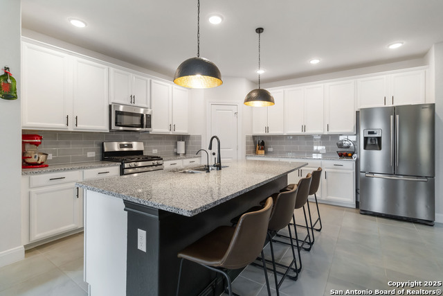 Image 15 of 44 For 9422 Van Horn