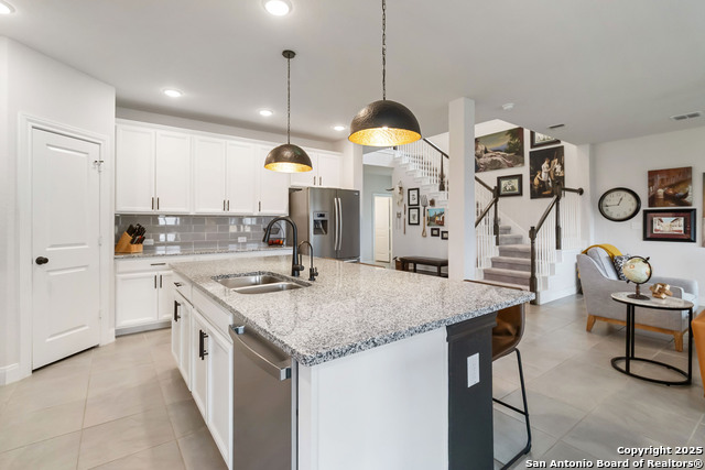 Image 16 of 44 For 9422 Van Horn