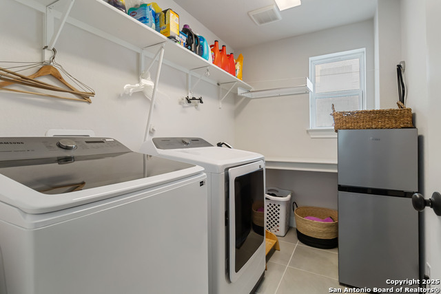 Image 35 of 44 For 9422 Van Horn