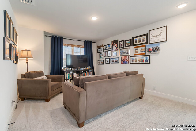 Image 36 of 44 For 9422 Van Horn