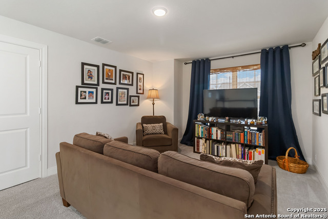 Image 37 of 44 For 9422 Van Horn