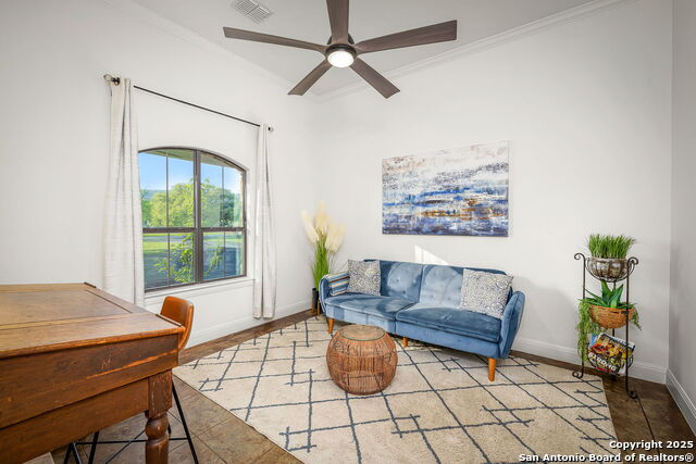 Image 22 of 41 For 851 River Cliff