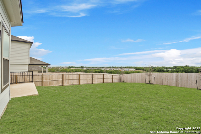 Image 17 of 49 For 13730 Pinkston
