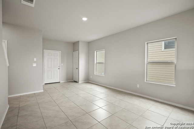 Image 4 of 49 For 13730 Pinkston