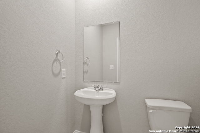 Image 7 of 49 For 13730 Pinkston