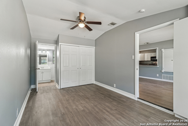 Listing photo id 19 for 2415 Spicewood