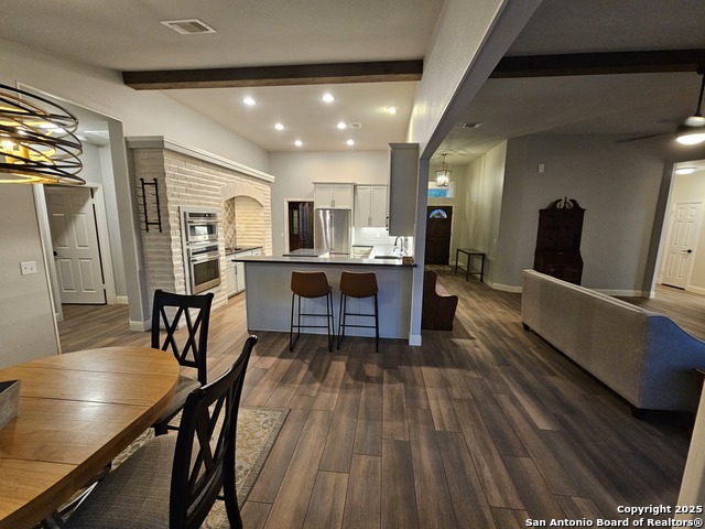 Listing photo id 20 for 607 San Dizier