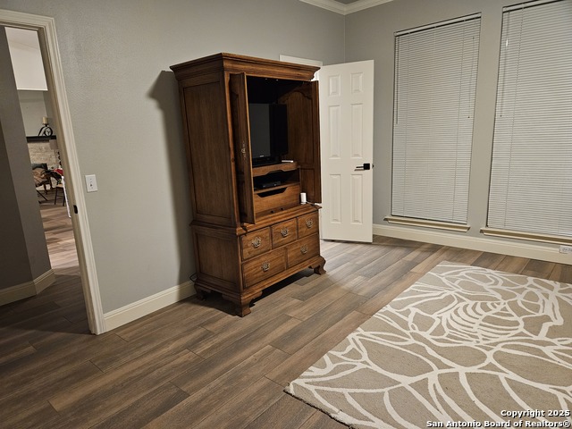 Listing photo id 28 for 607 San Dizier