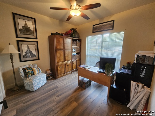 Listing photo id 31 for 607 San Dizier