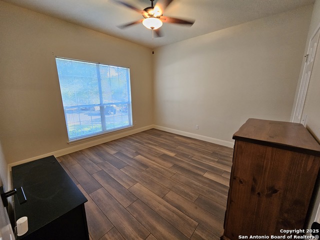 Listing photo id 38 for 607 San Dizier