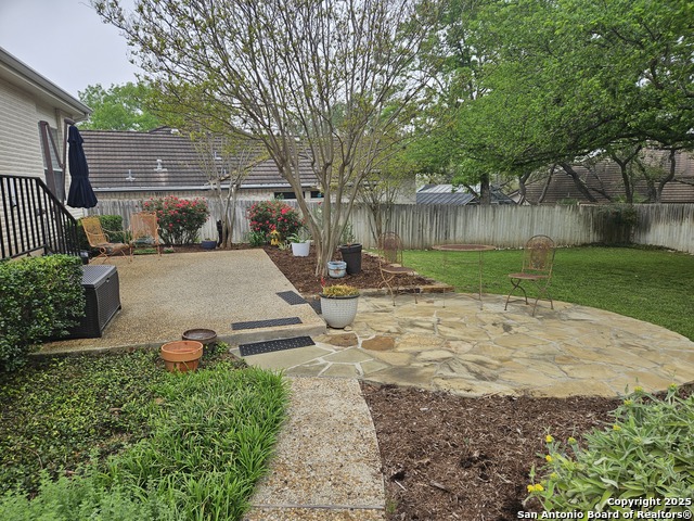 Listing photo id 43 for 607 San Dizier