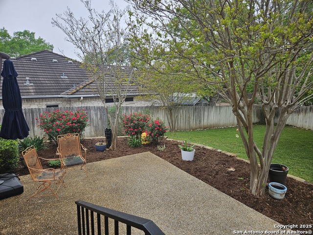 Listing photo id 44 for 607 San Dizier