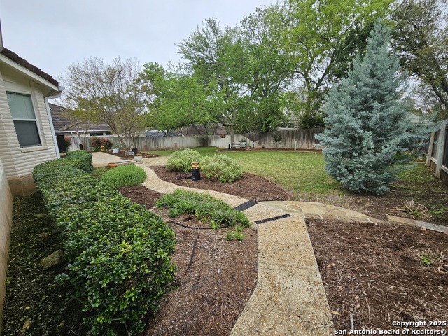 Listing photo id 45 for 607 San Dizier