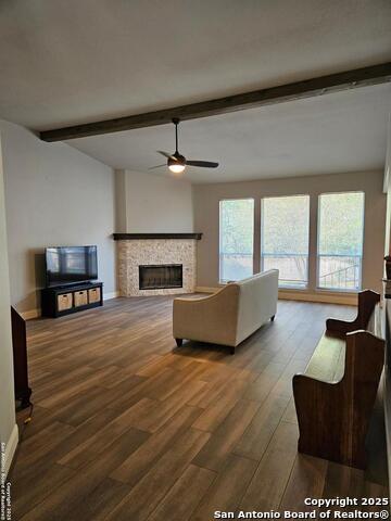 Listing photo id 5 for 607 San Dizier