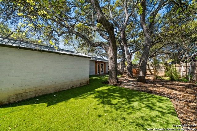 Image 18 of 20 For 512 Pecan Dr W