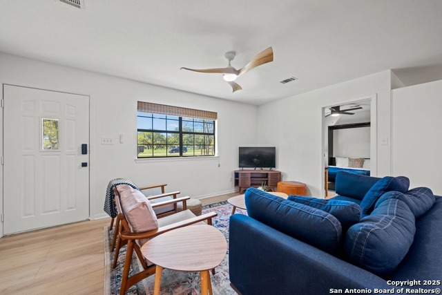 Image 4 of 20 For 512 Pecan Dr W