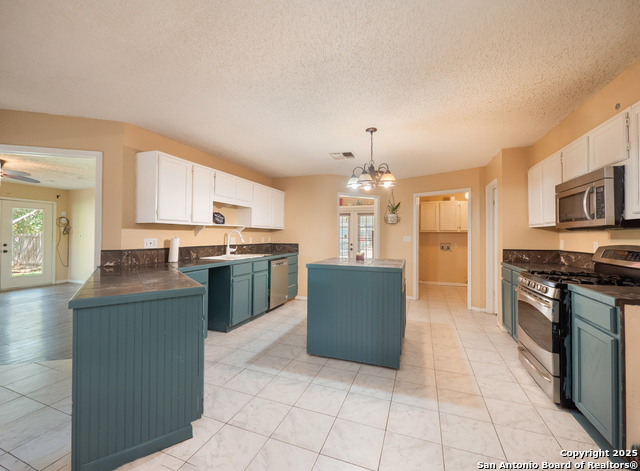 Image 11 of 52 For 310 East St  
