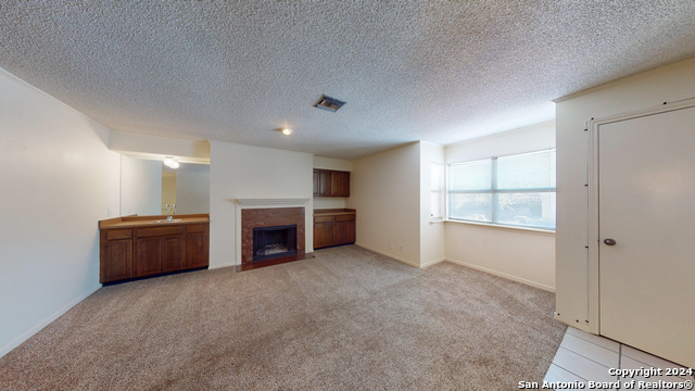 Image 6 of 30 For 7738 Chambers Rd  907