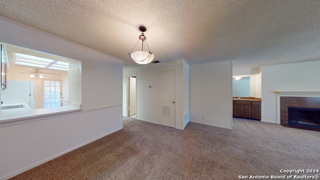 Image 7 of 30 For 7738 Chambers Rd  907