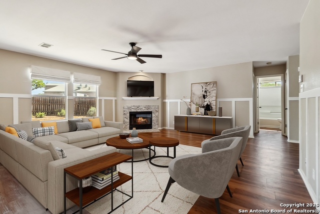 Image 11 of 52 For 3528 Hamilton Pl