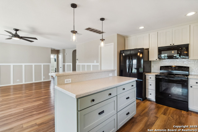Image 18 of 52 For 3528 Hamilton Pl