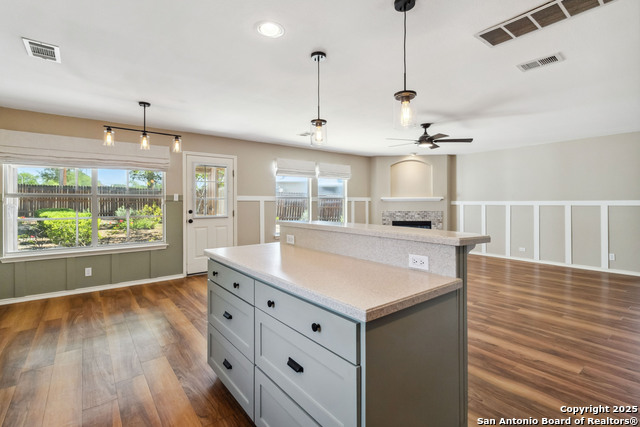 Image 21 of 52 For 3528 Hamilton Pl