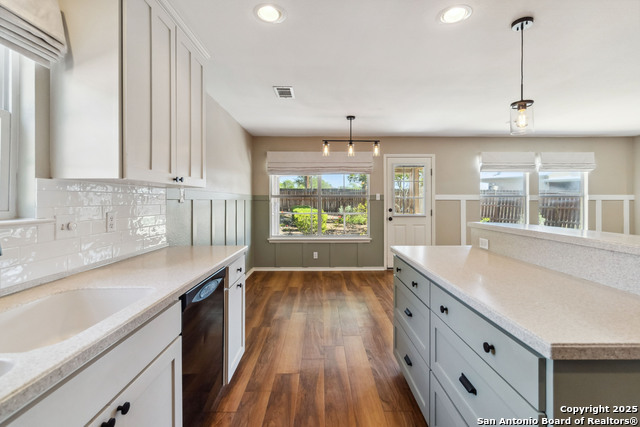 Image 22 of 52 For 3528 Hamilton Pl