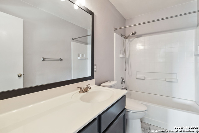 Image 44 of 52 For 3528 Hamilton Pl