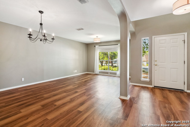 Image 6 of 52 For 3528 Hamilton Pl
