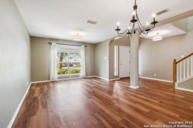 Image 7 of 52 For 3528 Hamilton Pl