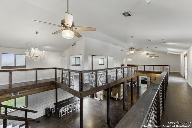 Listing photo id 21 for 7250 Fm 306