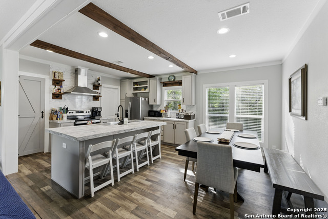 Listing photo id 39 for 7250 Fm 306